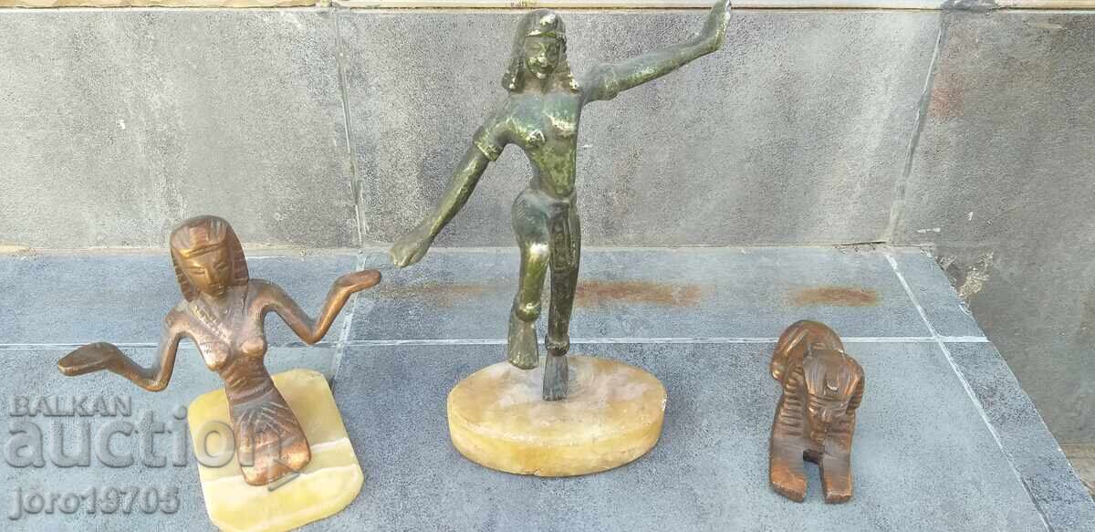 LOT FIGURINE METALICE cu preț 45.00 BGN | € 23.01