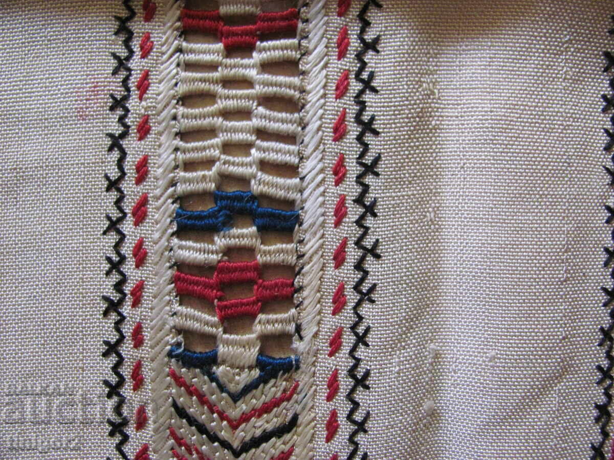 Παλιό καρέ, χειροποίητο κέντημα σε μετάξι 96x96εκ με τιμή 95.00 BGN | € 48.57