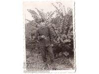 1966 SMALL OLD PHOTO SOLDIER SMOKING CIGARETTE E460