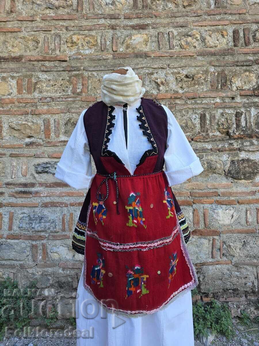 Costum popular feminin din Blatija, Skopje, stare excelentă cu preț € 306.78 | 600.01 BGN