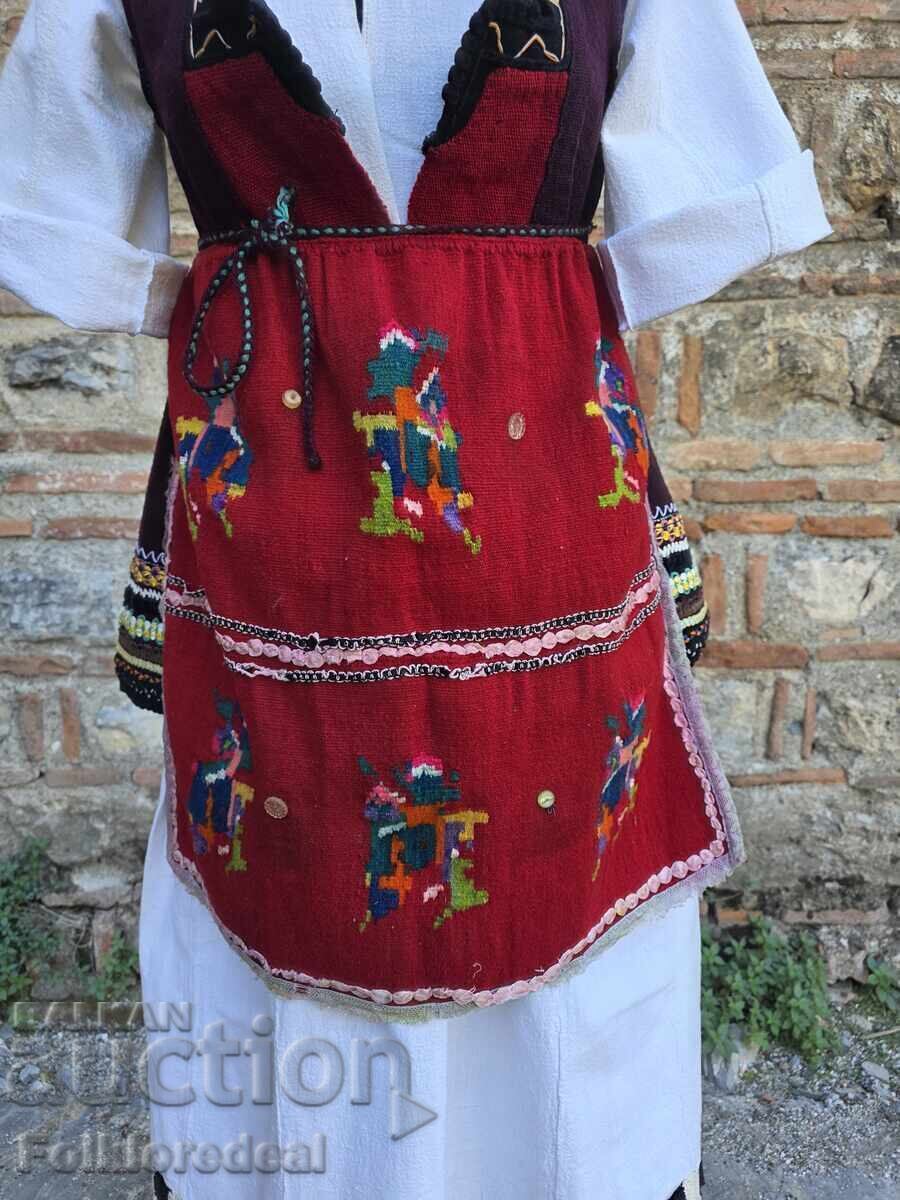 Licitație Costum popular feminin din Blatija, Skopje, stare excelentă