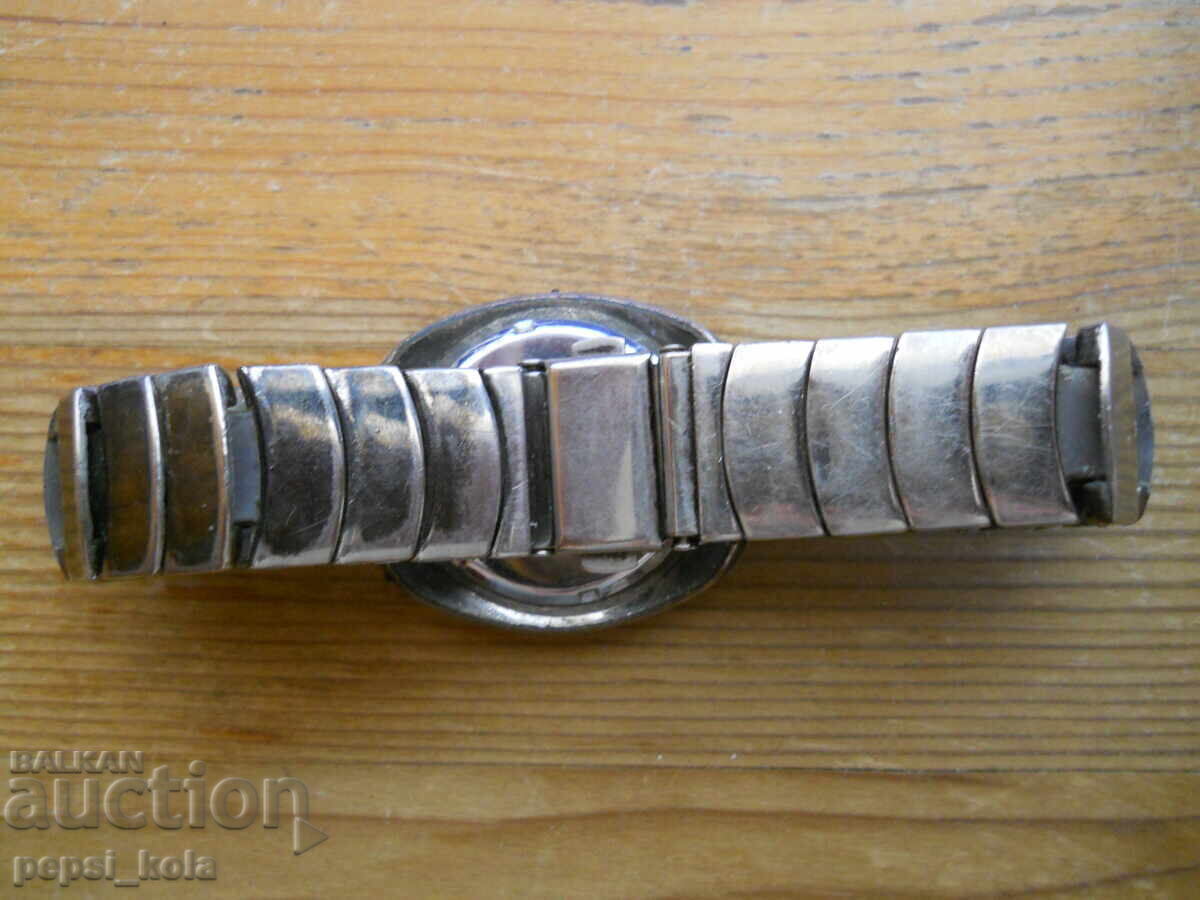 Delivery of Men's Quartz Watch "Rado"