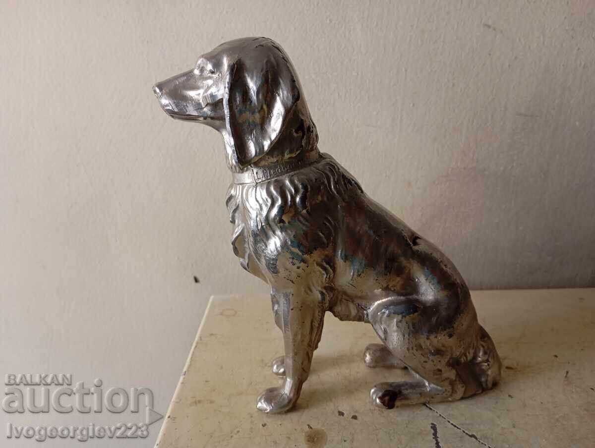 Статуетка - куче Статуетка - куче