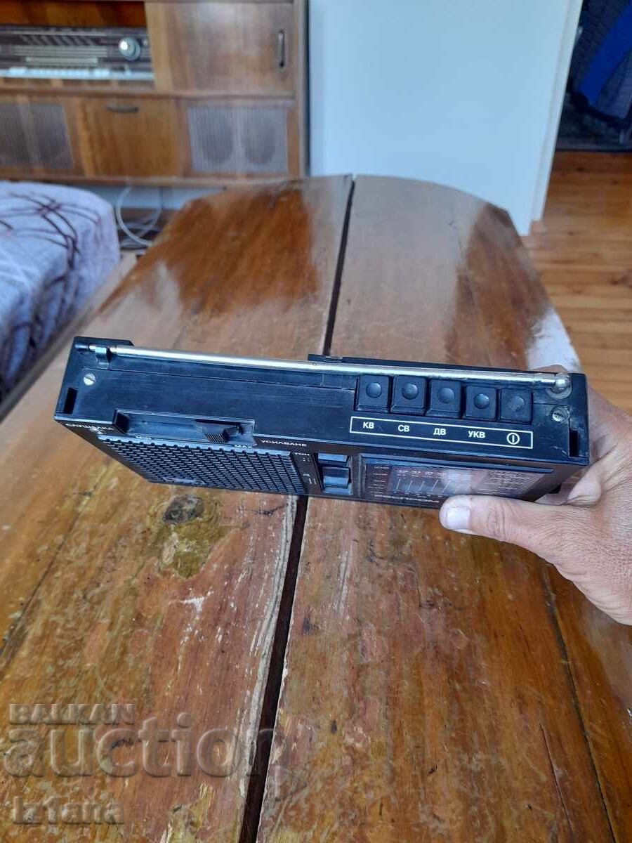 Old radio, Unitra radio receiver, Resprom R601 with price 55.00 BGN | € 28.12