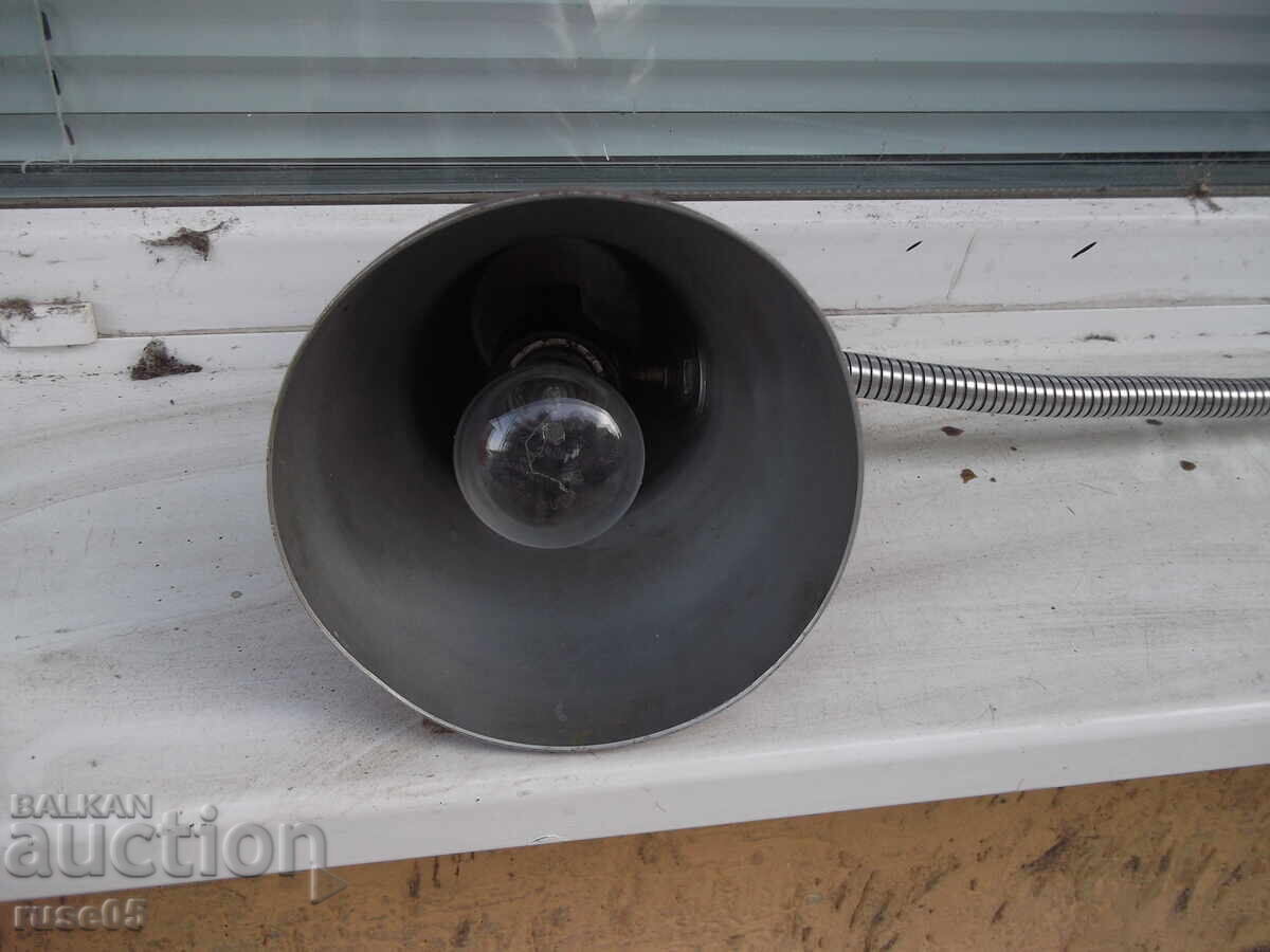 Delivery of Old working desk lamp - 1