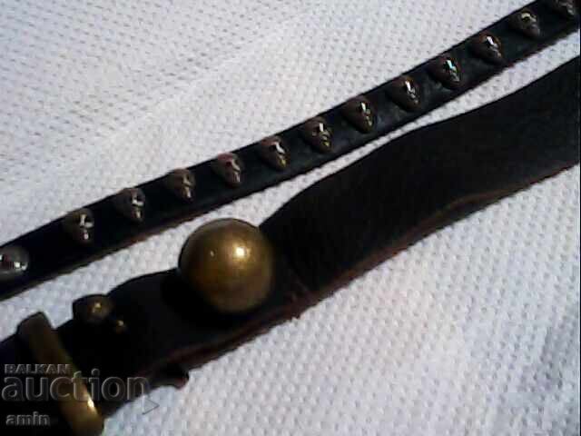 Old leather bracelets, extraordinary heads for rockers