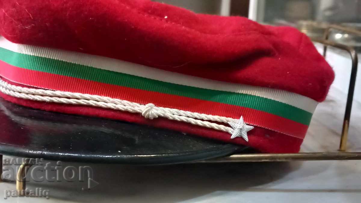 Φοιτητικό καπέλο από το Σότσα με τιμή 15.00 BGN | € 7.67 Φοιτητικό καπέλο από το Σότσα με τιμή 15.00 BGN | € 7.67