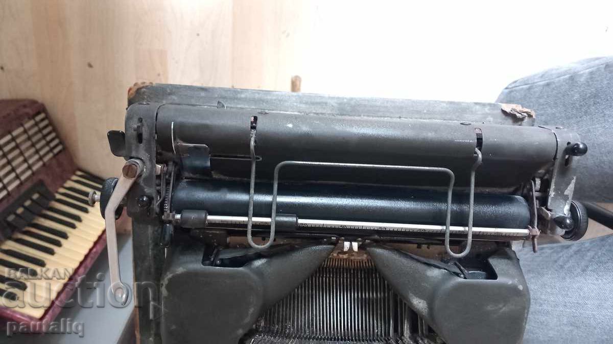 MAȘINĂ DE SCRIS RARĂ RHEINMETALL REINMETAL - 7