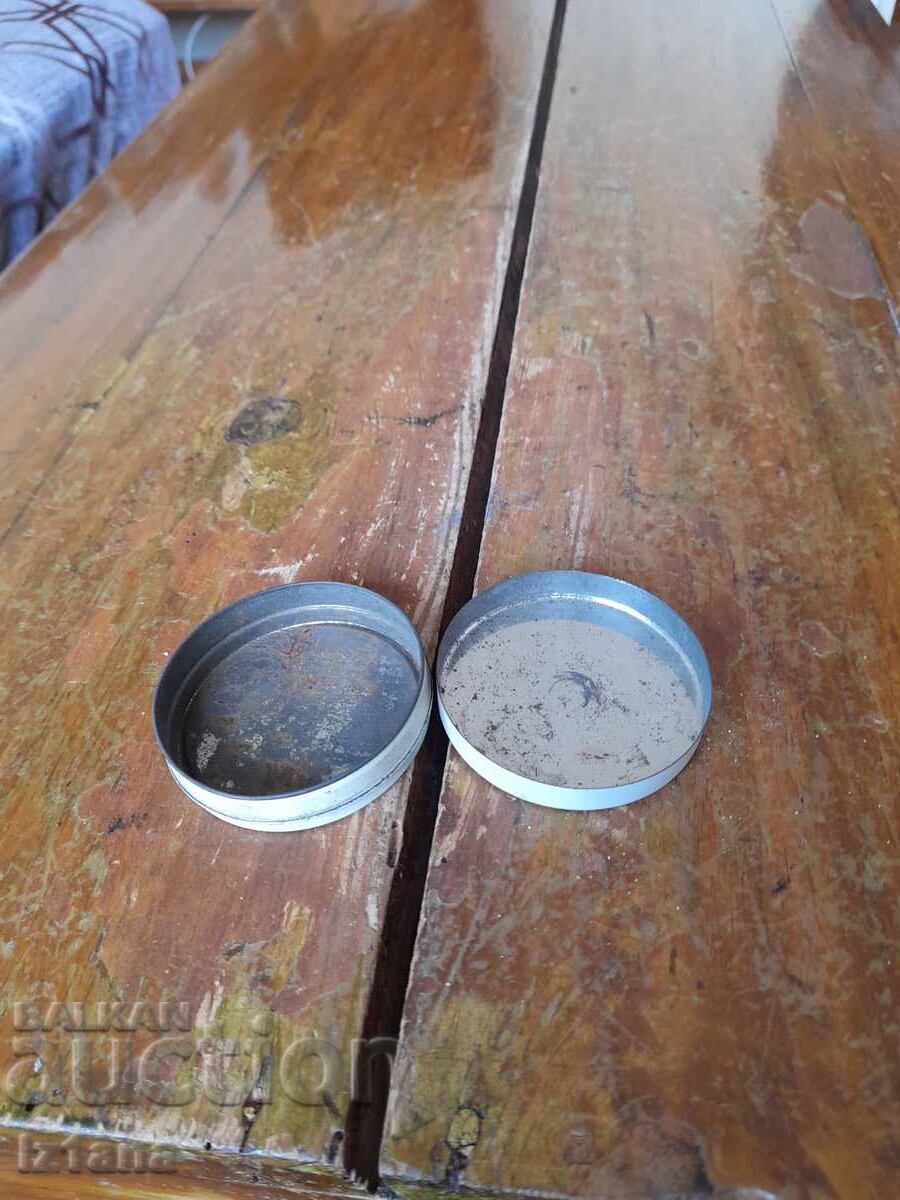 Livrarea Cutie veche de Cremă de Castraveți