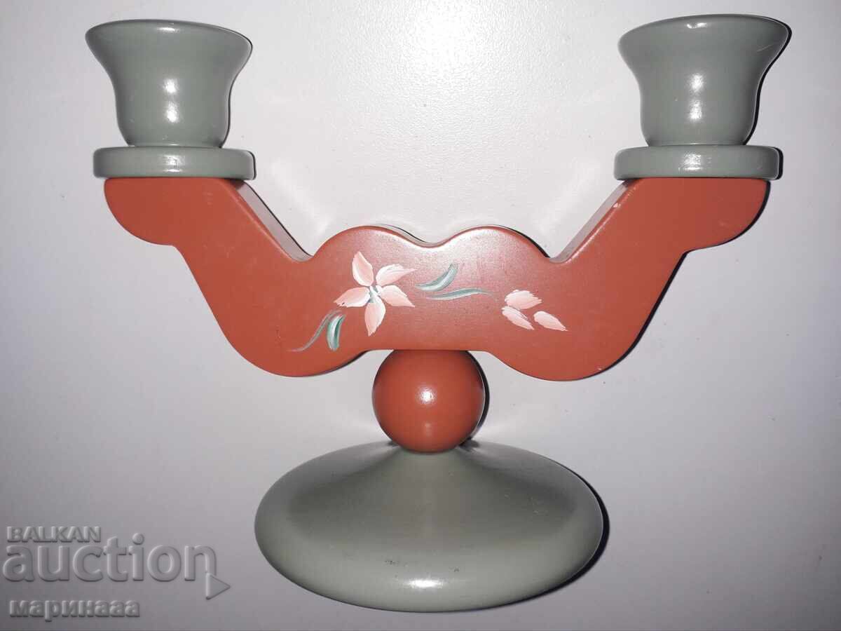 Κηροπήγιο. Ξύλο. Σουηδία. Σήμανση με τιμή 8.00 BGN | € 4.09