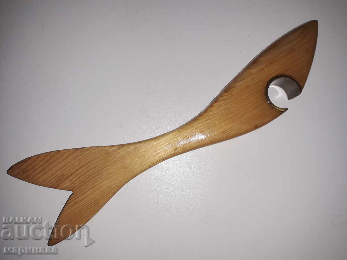 VECHI DESCHIZĂTOR DE STICLE. LEMN cu preț € 4.00 | 7.82 BGN