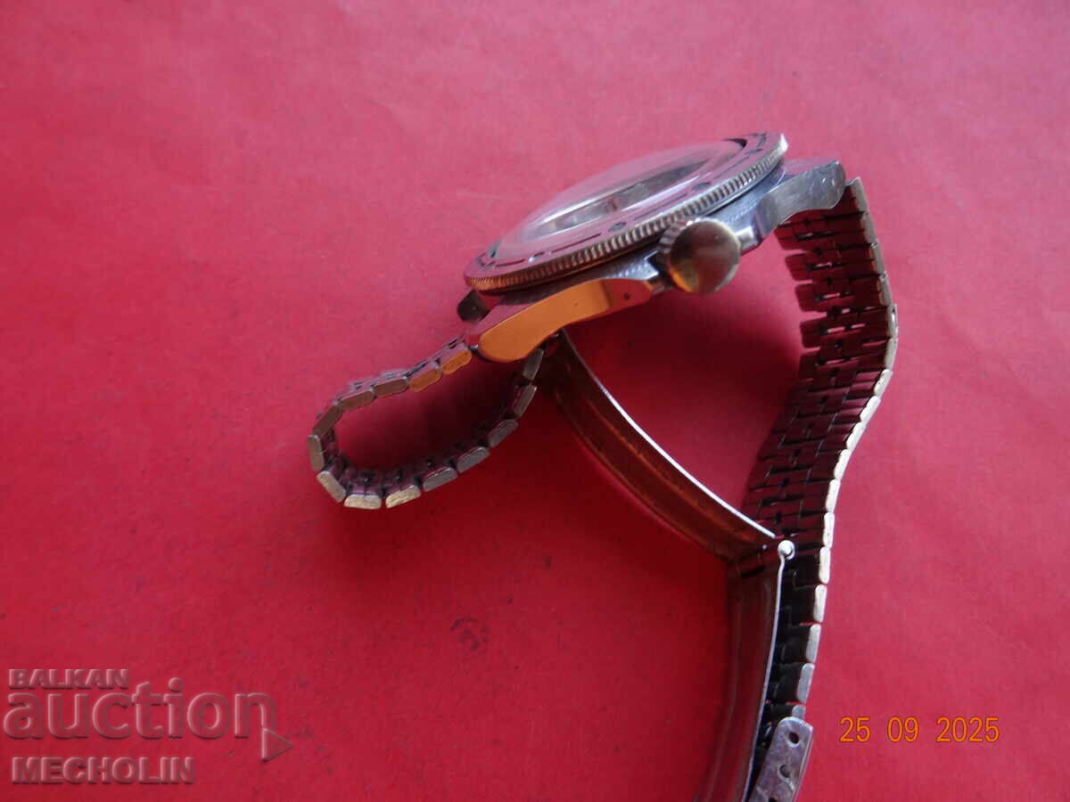 Russian COLLECTOR'S WATCH Komandirskie VOSTOK 2 - 7 Russian COLLECTOR'S WATCH Komandirskie VOSTOK 2 - 7