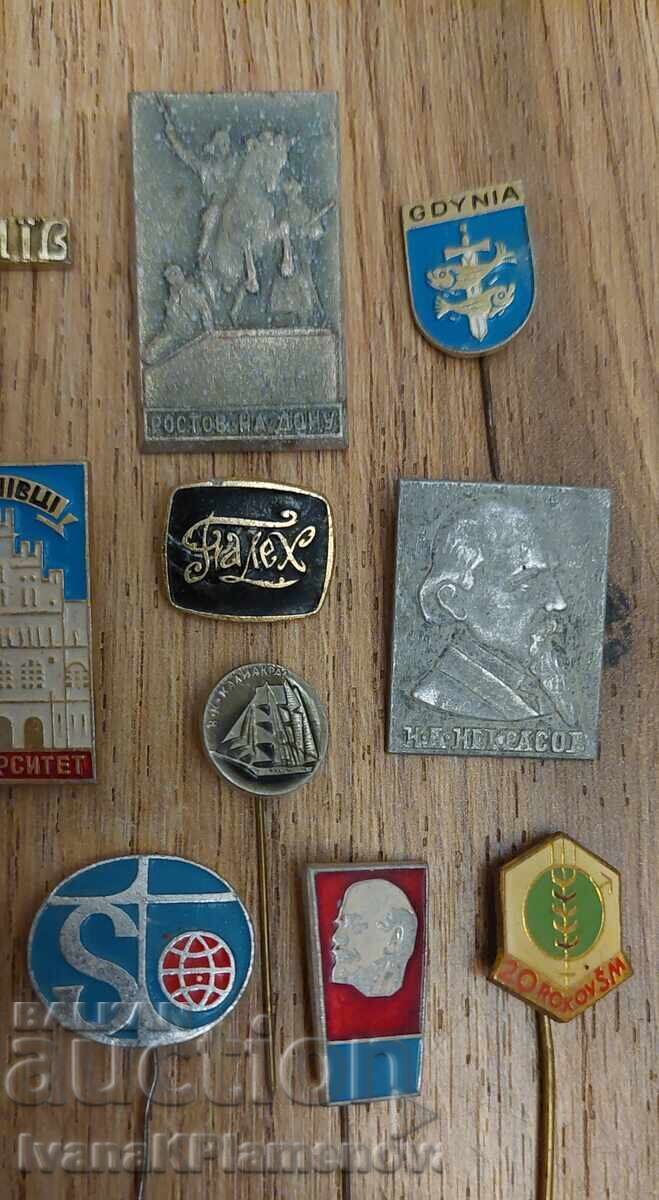 Доставка на Значки 12 броя за колекционери