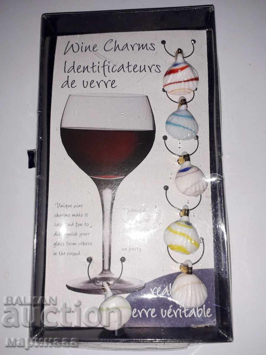 Delivery of Set of glass coasters