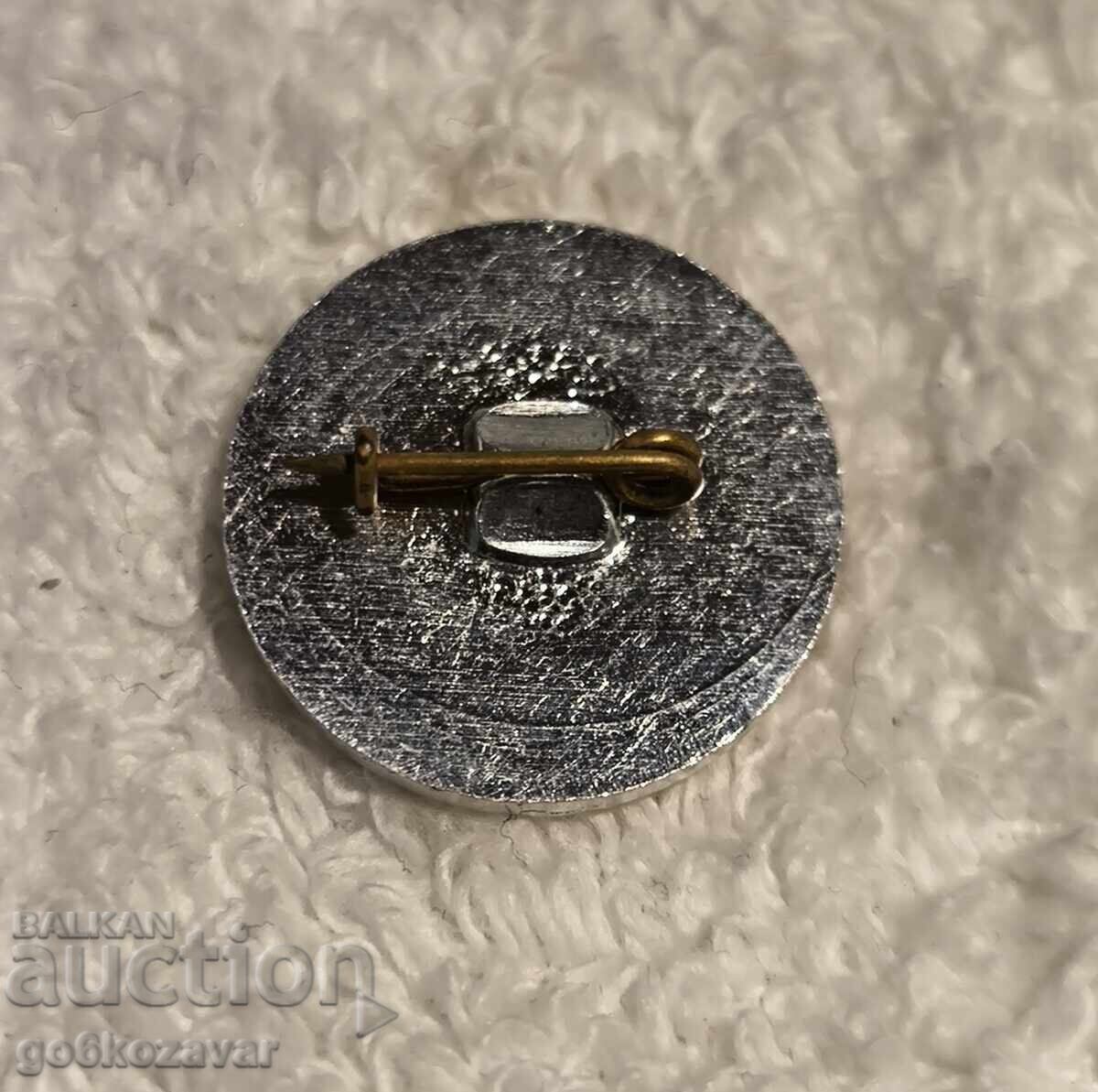 Old badge of the Tourist Society "Edelweiss" Sofia! with price 17.90 BGN | € 9.15 Old badge of the Tourist Society "Edelweiss" Sofia! with price 17.90 BGN | € 9.15