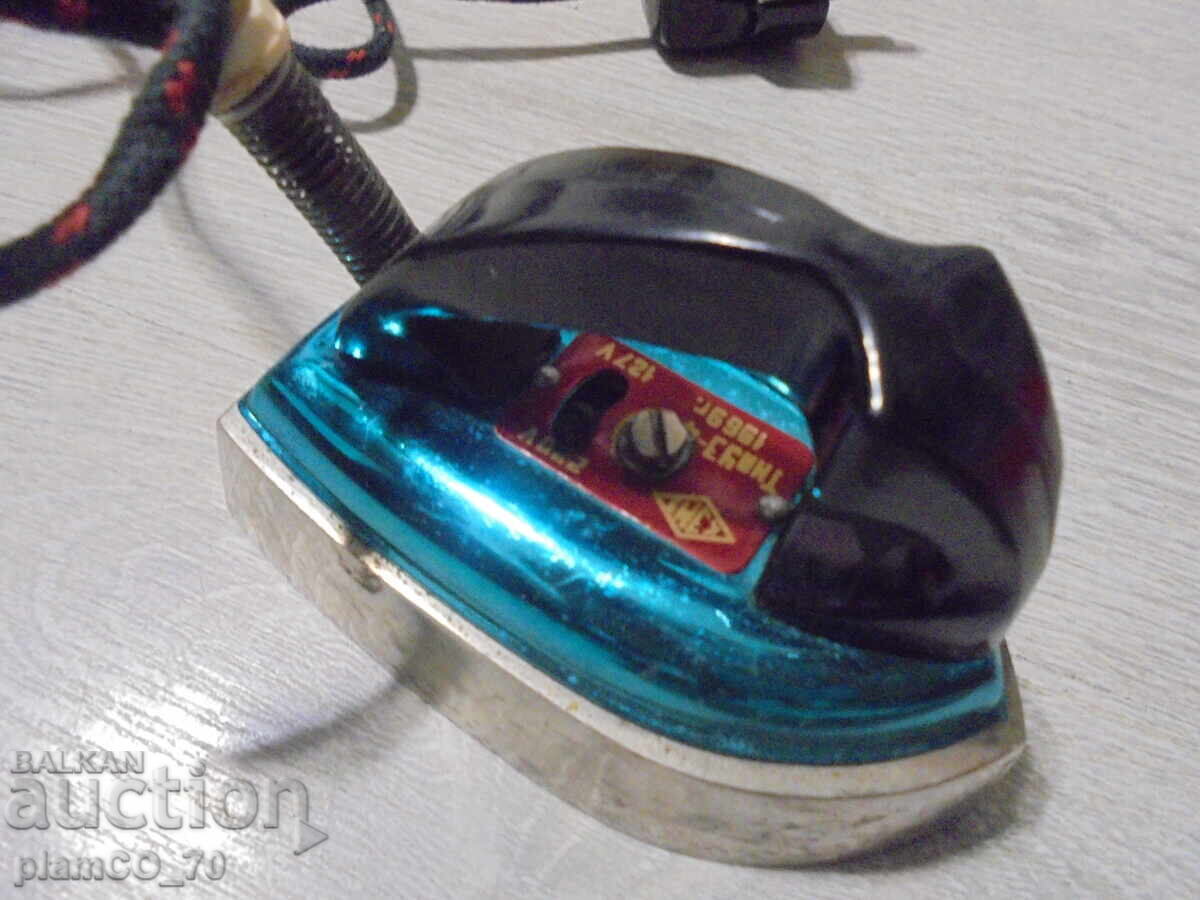 Licitație №*8278 Fier de călcat vechi mic / de dimensiuni reduse