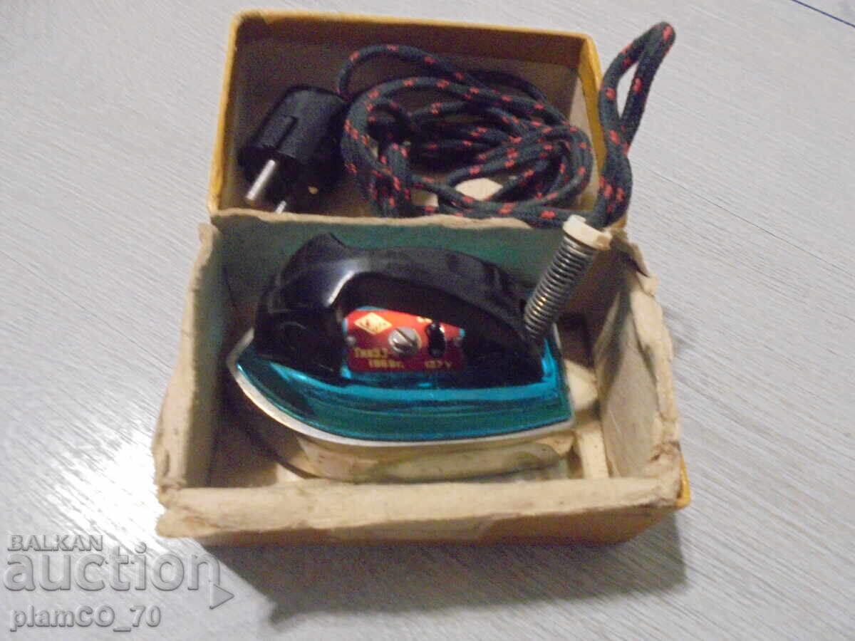 №*8278 Fier de călcat vechi mic / de dimensiuni reduse - 5
