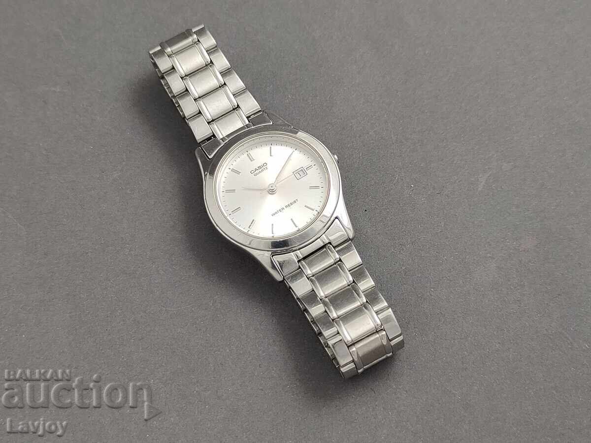 Casio Quartz 1331 - 5 Casio Quartz 1331 - 5