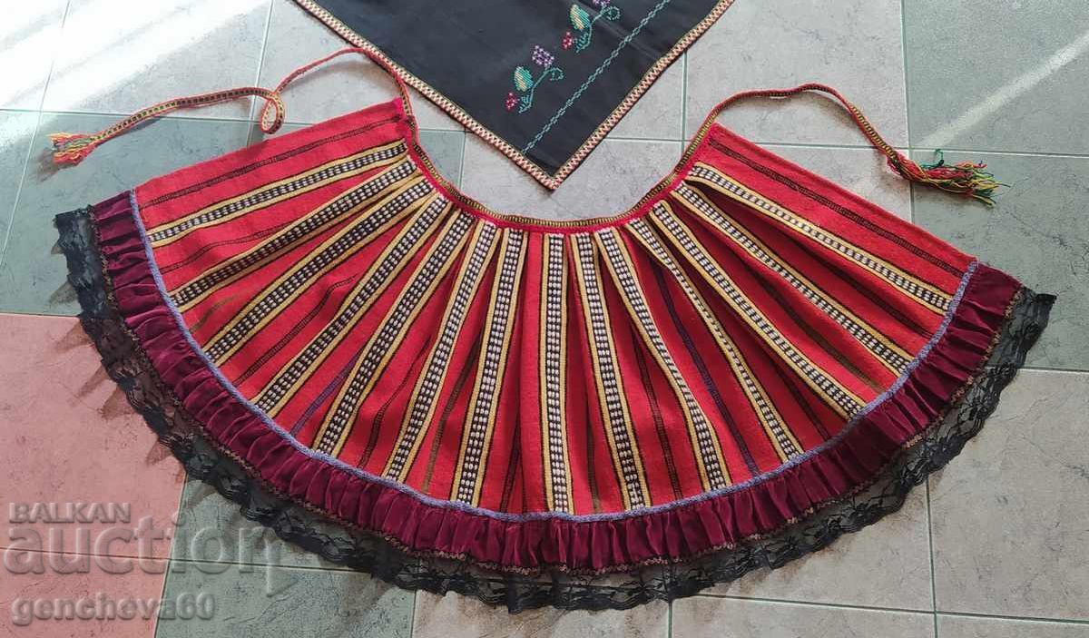 Delivery of Woolen fabric and authentic apron