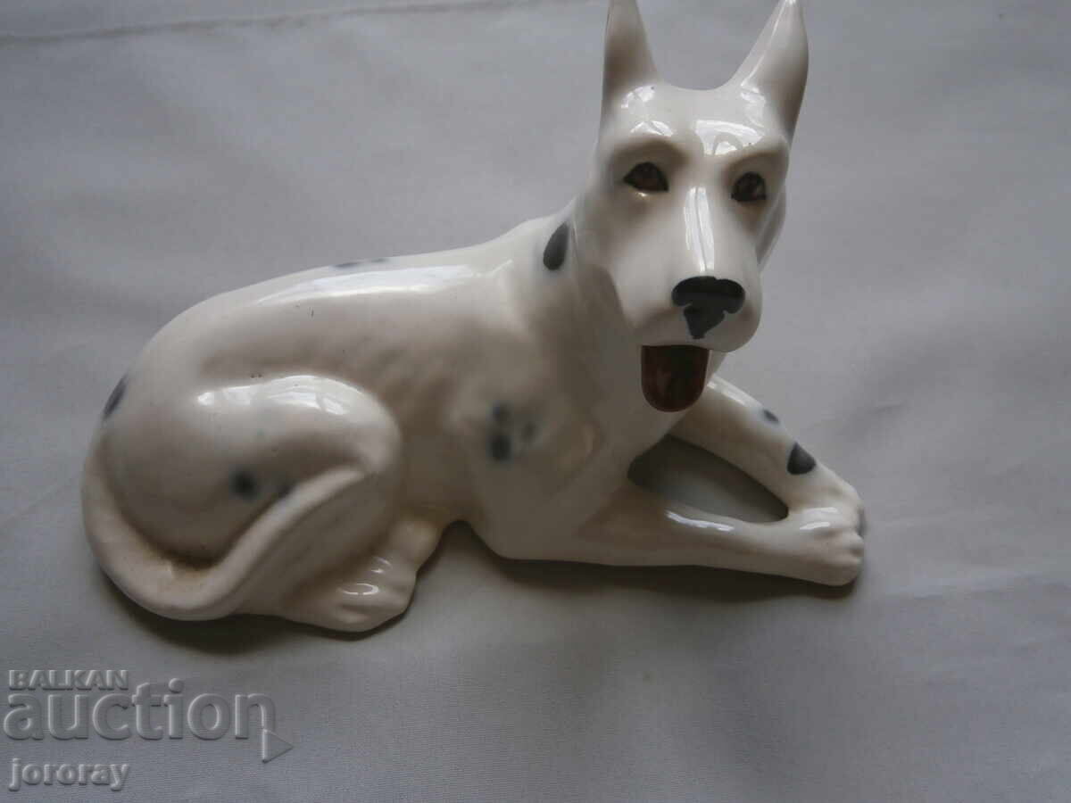 Porcelain figure 21x14cm Porcelain figure 21x14cm