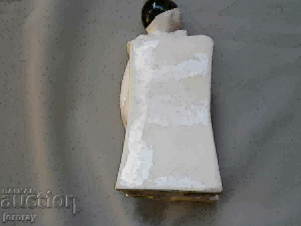 Delivery of Porcelain figure 19cm Delivery of Porcelain figure 19cm