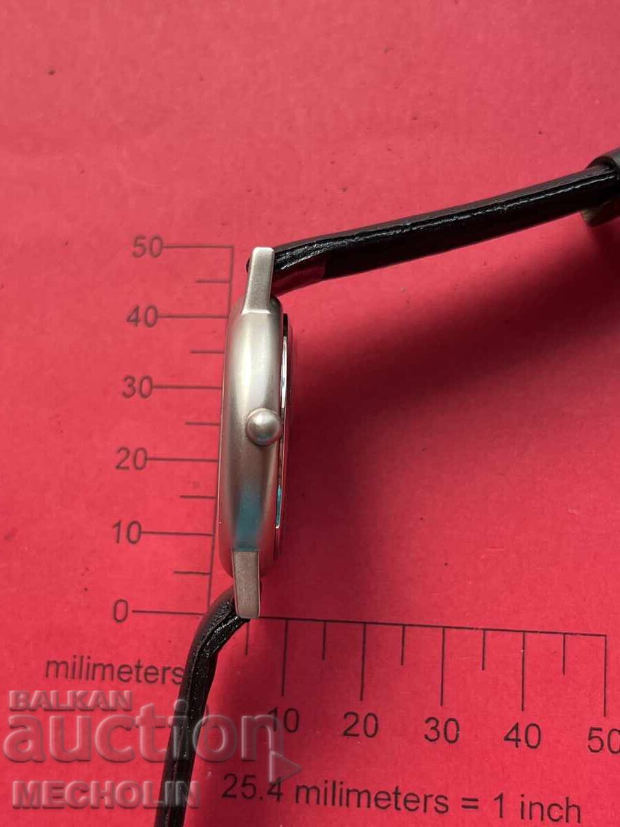 Delivery of WATCH Japanese mechanism for engineers and connoisseurs