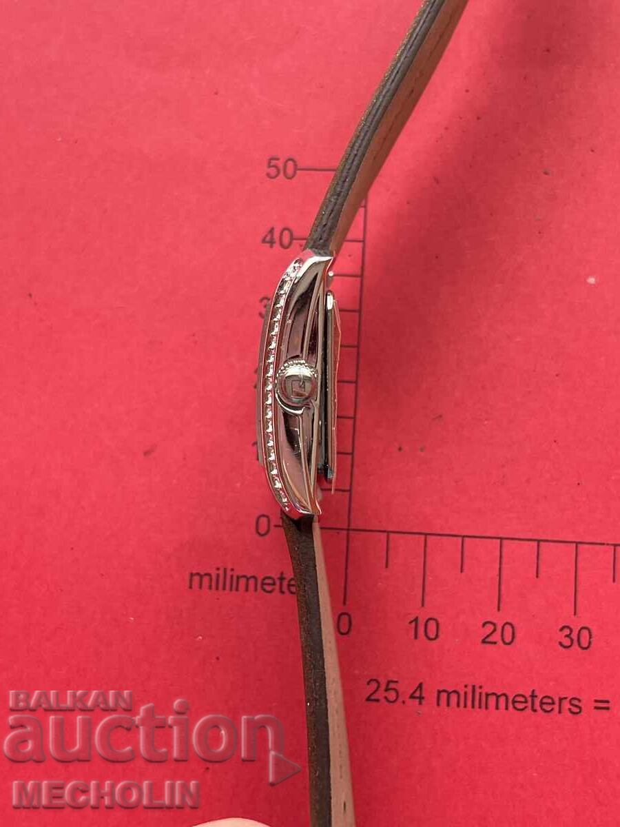 Japanese mechanism WATCH with price 20.00 BGN | € 10.23