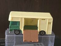 LESNEY MATCHBOX - 40C Horse Box 1977-1982