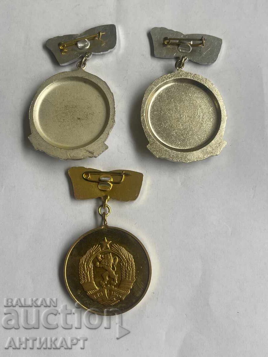 2 orders and one medal For maternal glory with price 14.00 BGN | € 7.16 2 orders and one medal For maternal glory with price 14.00 BGN | € 7.16