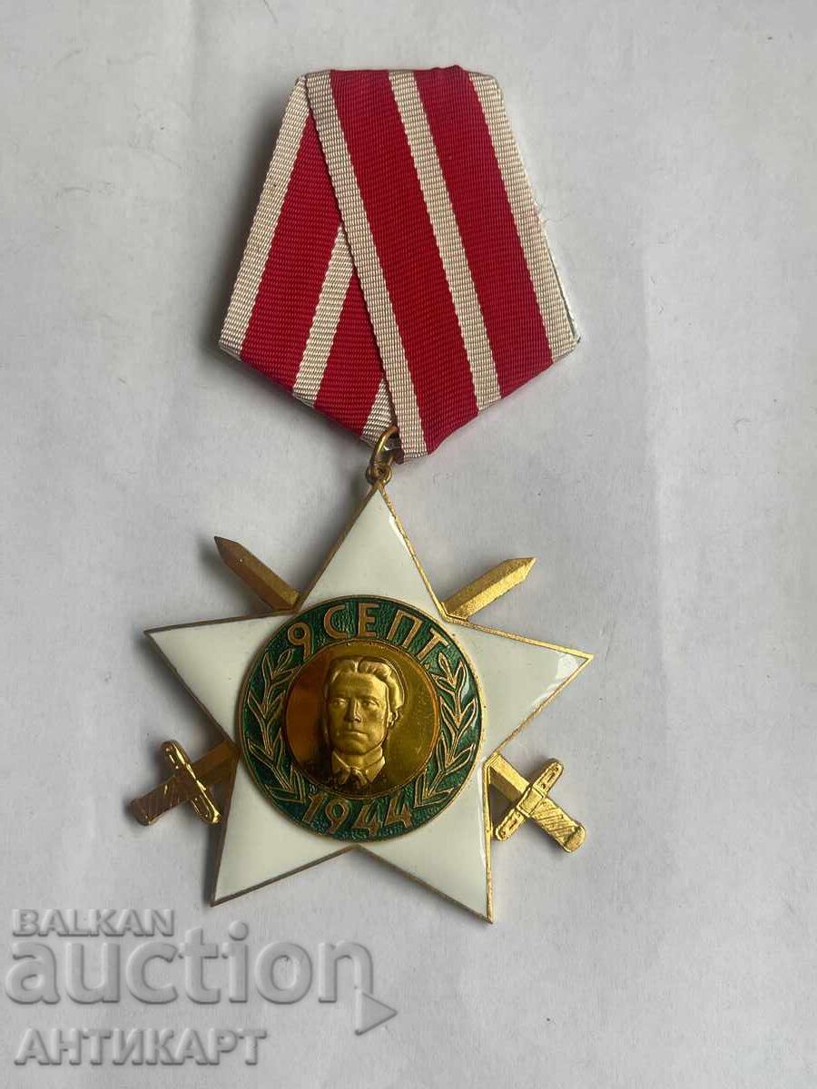 Rare Order of September 9th with Swords, 2nd Class, Large Wearer Rare Order of September 9th with Swords, 2nd Class, Large Wearer