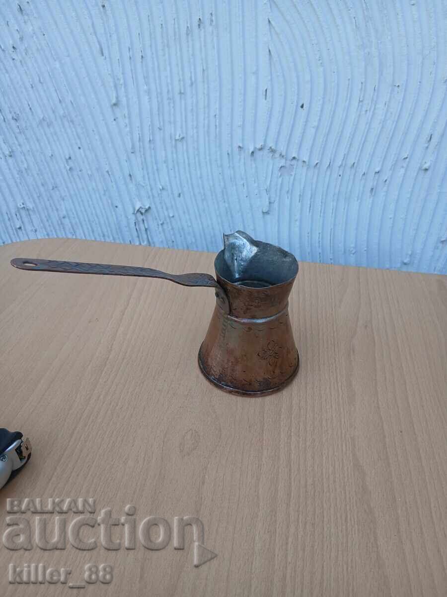 Παλιό χάλκινο μπρίκι με χαρακτικά - 7