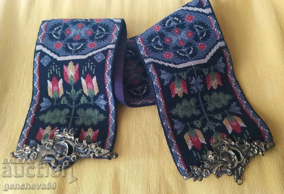 Vintage embroidered TAPESTRY for wall with brass handles - 6