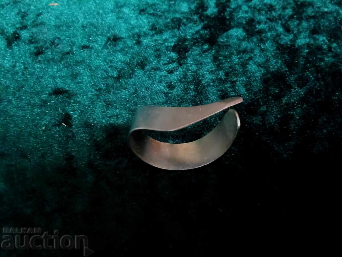 Licitație Inel pentru citar, chitară și altele, argint nichelat Licitație Inel pentru citar, chitară și altele, argint nichelat