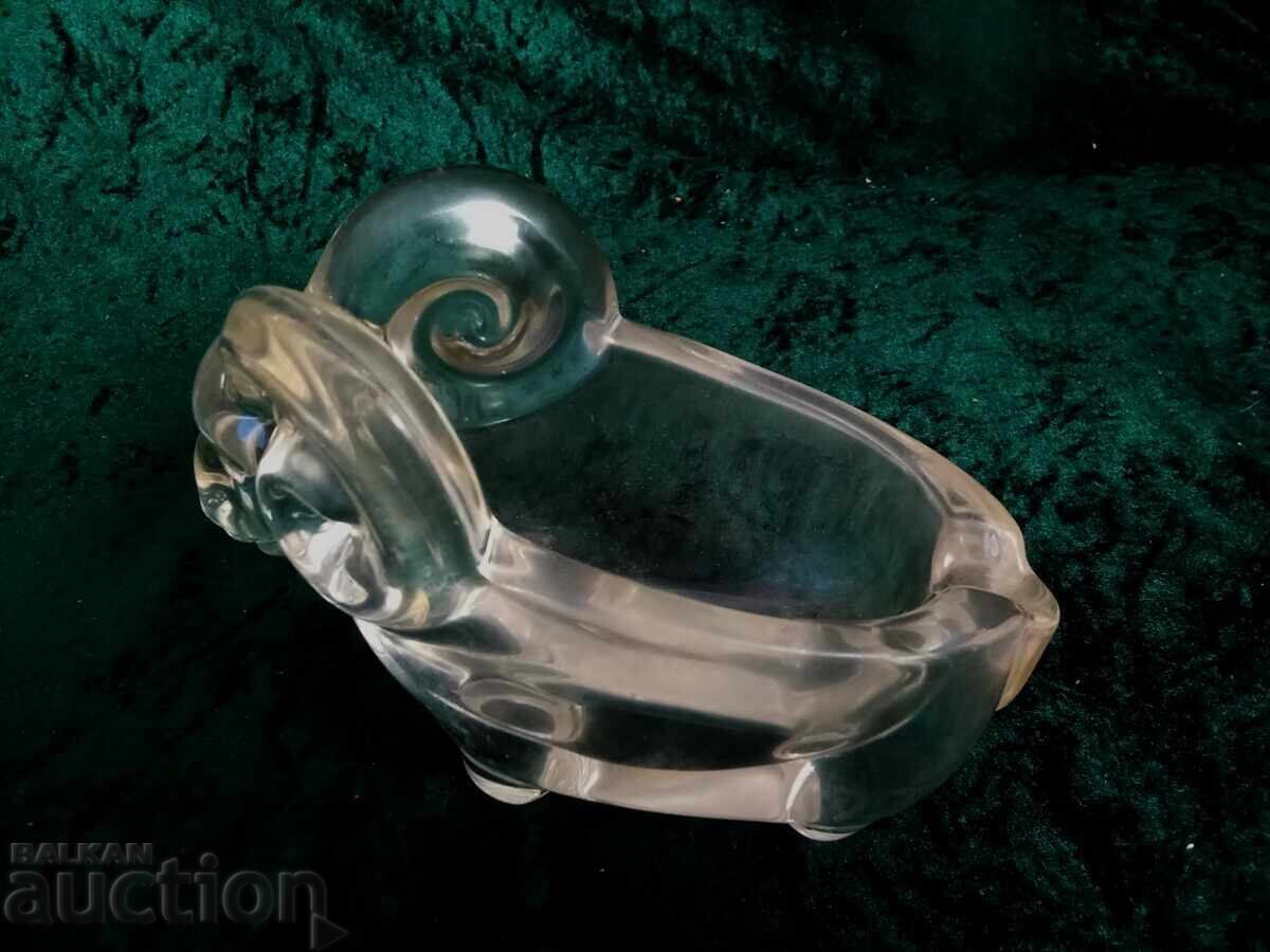 Delivery of Cradle / Ashtray Vannes le Chatel Crystal Ram