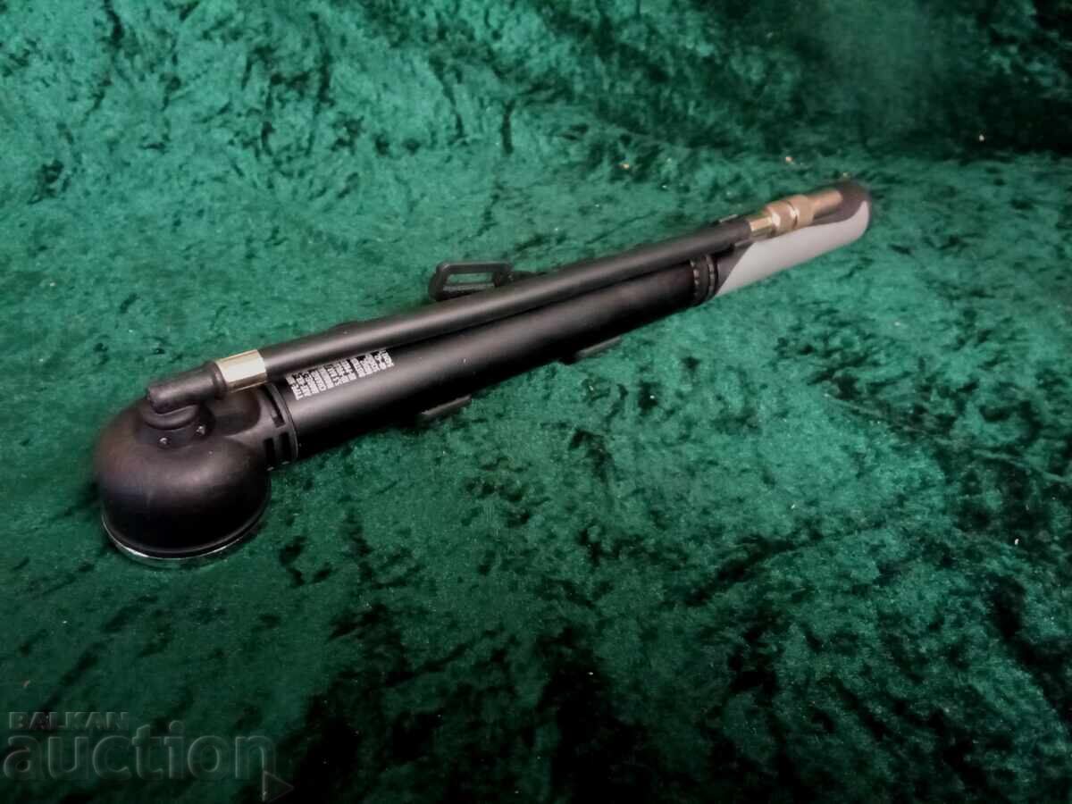 Licitație Mini pompă pentru bicicletă Bikemate, inclusiv clemă