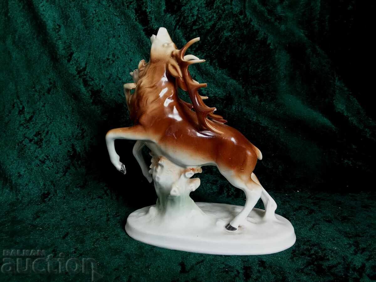 Delivery of Porcelain figure deer figurine porcelain