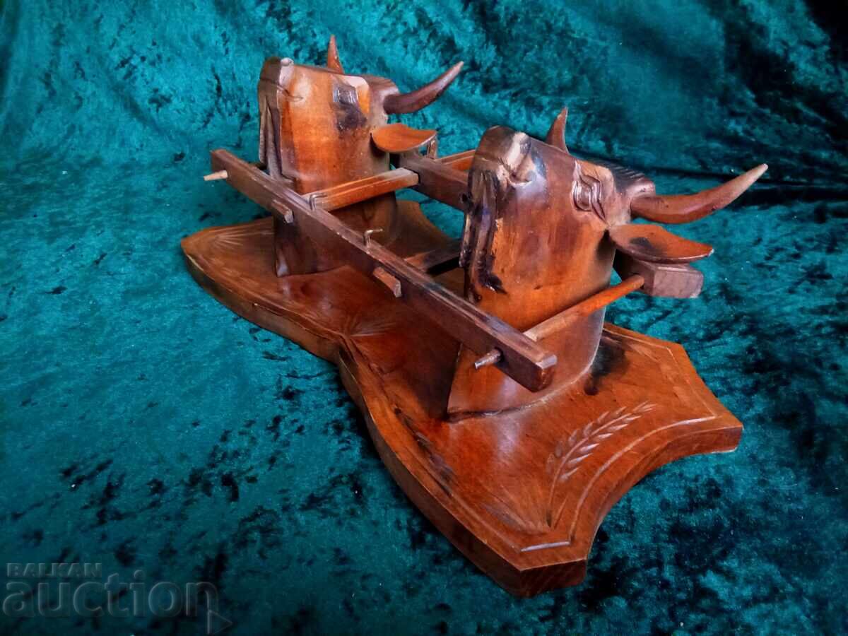 Delivery of Key holder, wood carving, oxen
