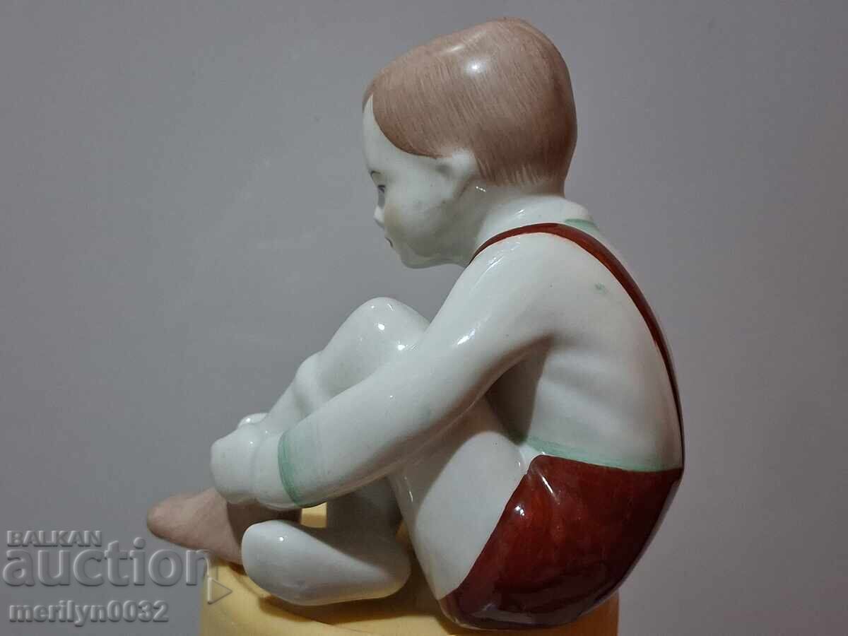 Δημοπρασία Ουγγρική πορσελάνινη φιγούρα ΑΓΟΡΙ αγαλματάκι πορσελάνης