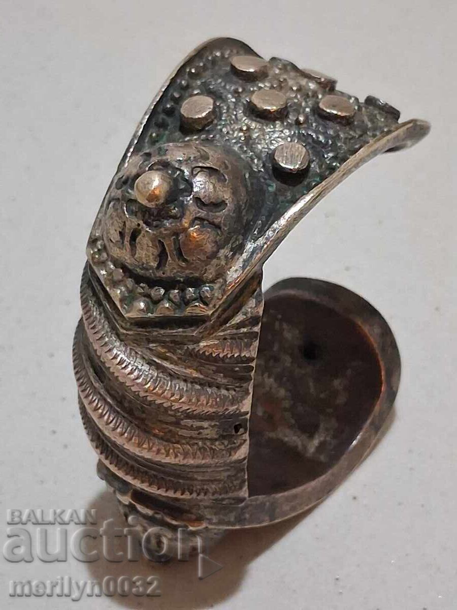 Παράδοση Αναγεννησιακό βραχιόλι τύπου rogatka από σαchan, κόσμημα bijou