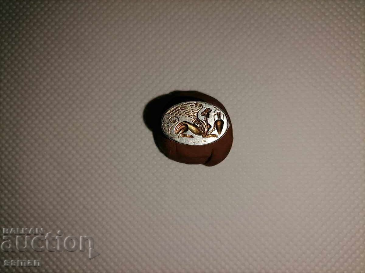 Ασημένιο δαχτυλίδι αντίκα σφίγγα με επιχρύσωση με τιμή 40.00 BGN | € 20.45