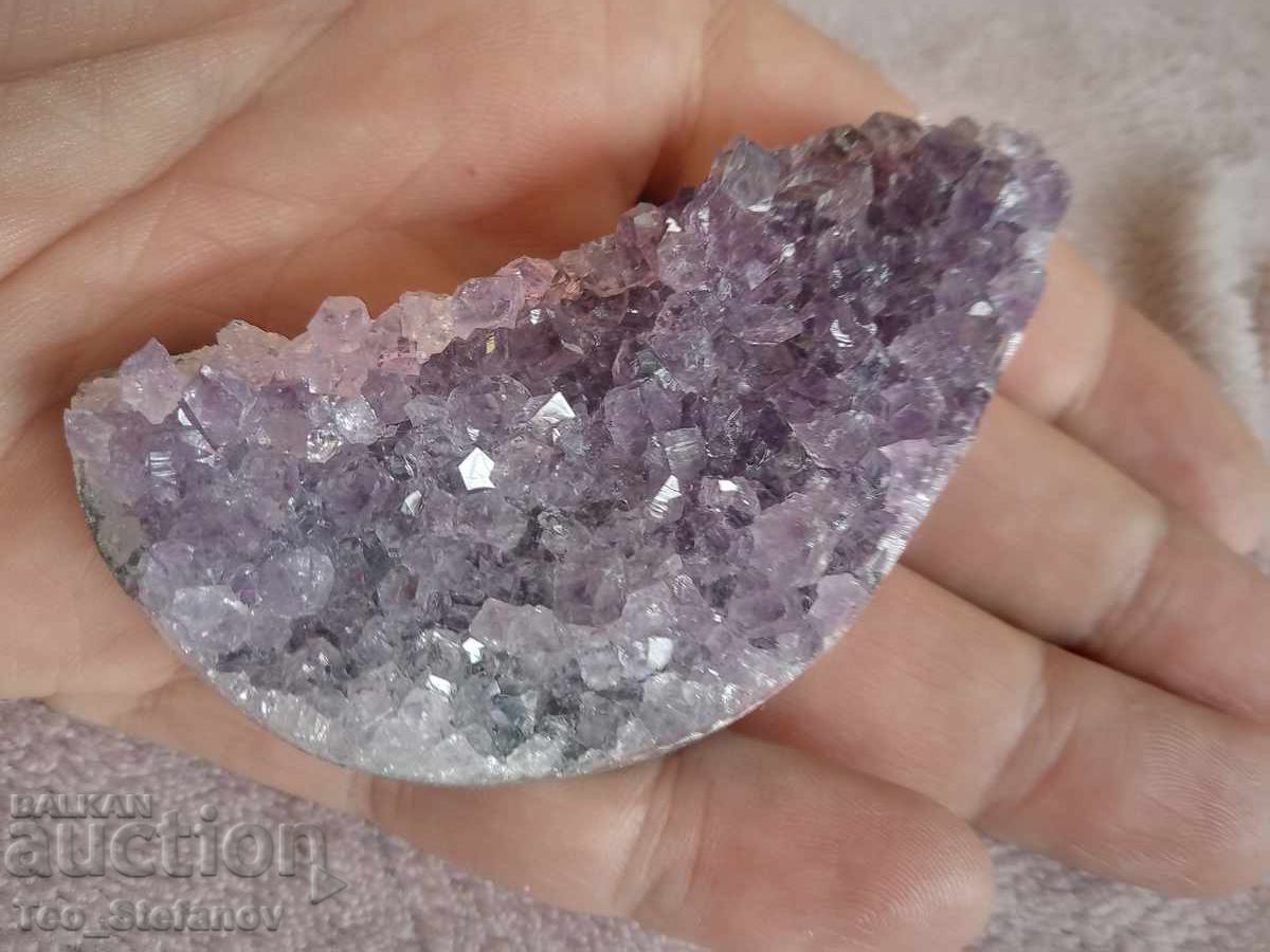 Livrarea Cristale de ametist Livrarea Cristale de ametist