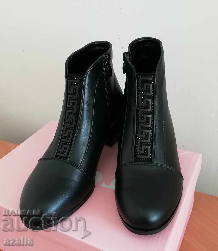 Women's boots, new, size 36 with price 53.00 BGN | € 27.10