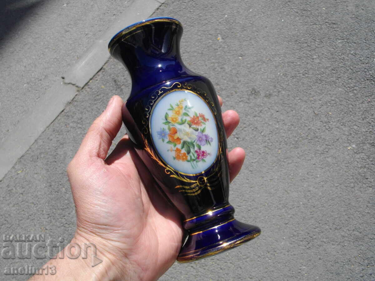 BEAUTIFUL BULGARIAN COBALT VASE PORCELAIN SIP with price 185.00 BGN | € 94.59