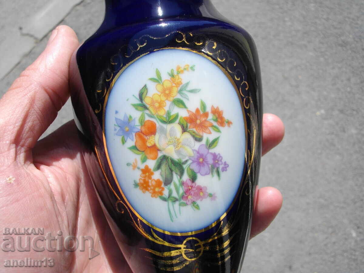 BEAUTIFUL BULGARIAN COBALT VASE PORCELAIN SIP - 5