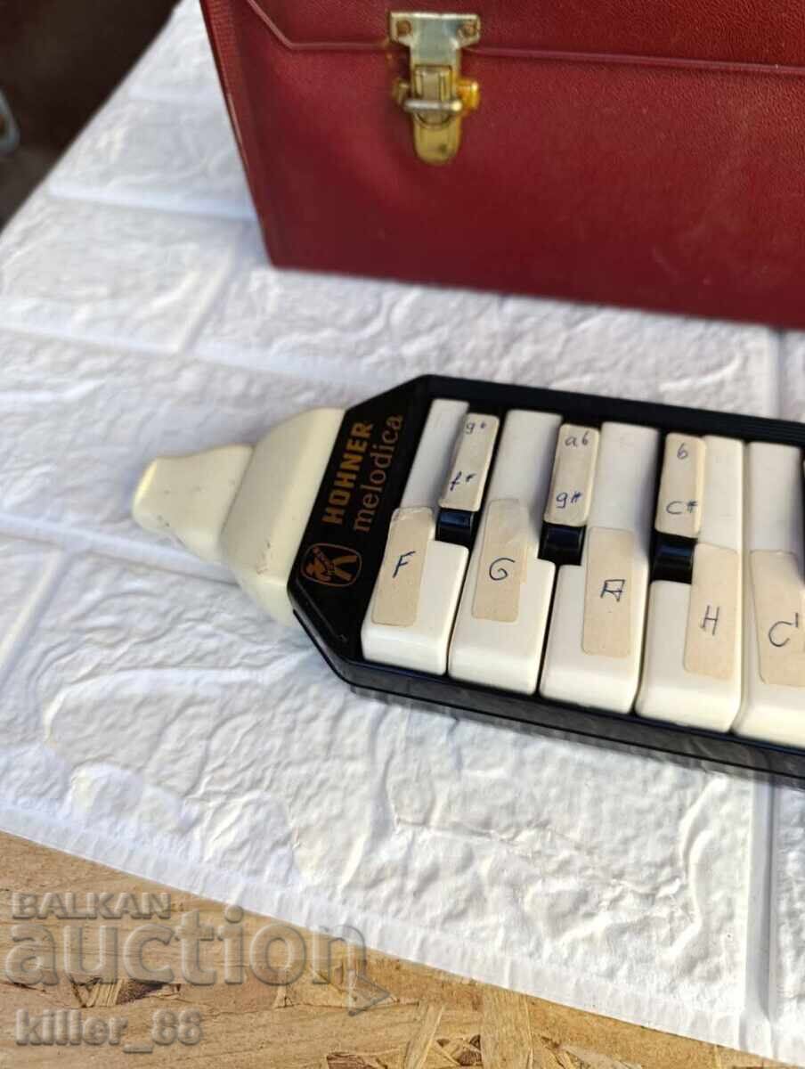 HOHNER Working with price 100.00 BGN | € 51.13
