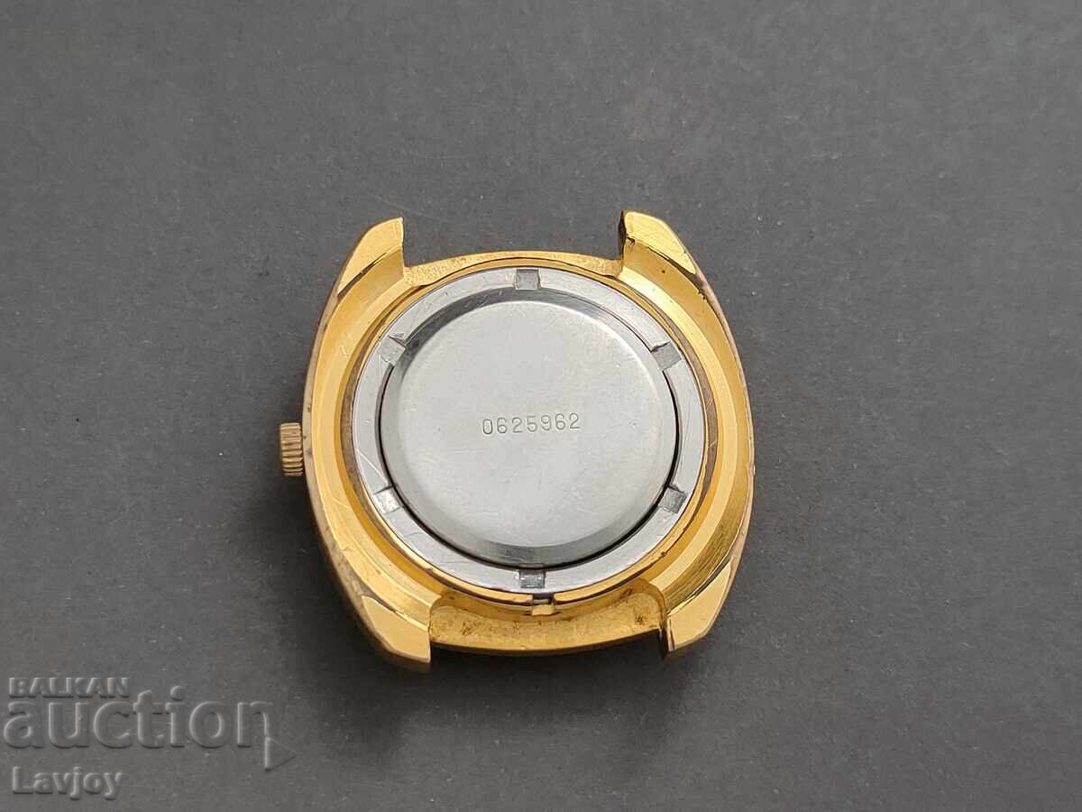 Delivery of Zaria Zarya Gold-Plated Retro Wristwatch