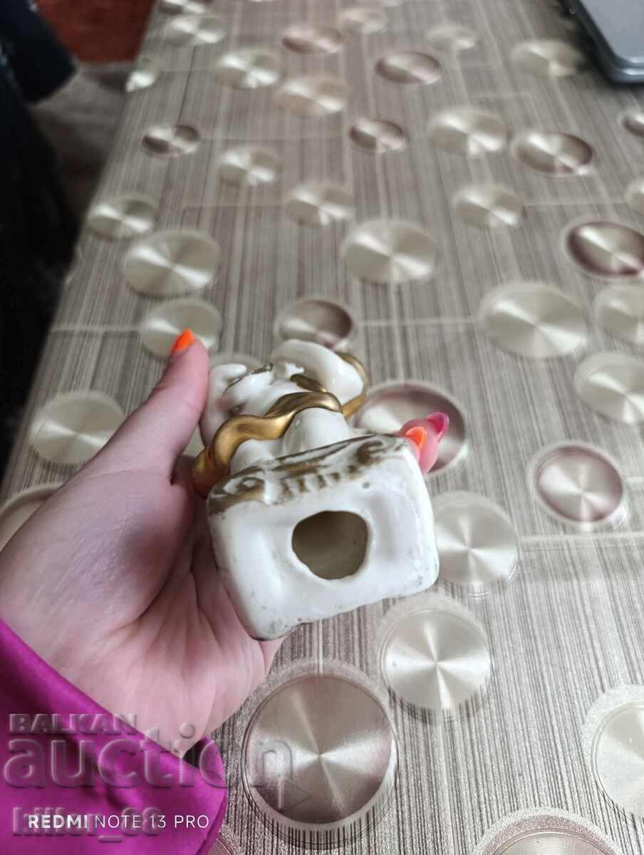 Сладко порцеланово ангелче с цена 25.00 лв. | € 12.78