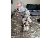 Îngeraș de porțelan drăguț