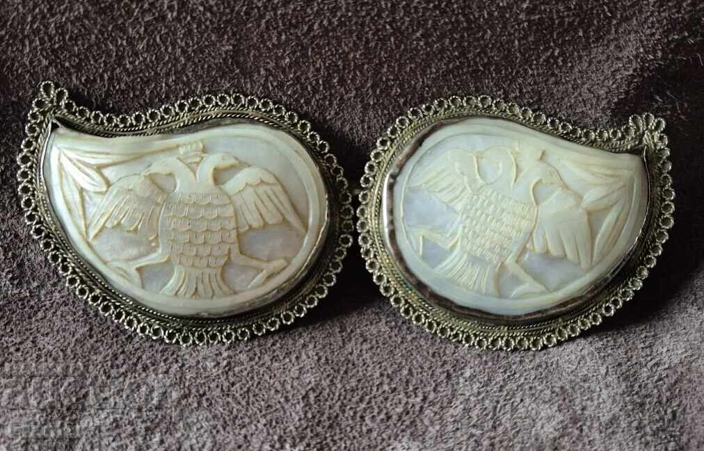 200 годишни възрожденски Котел сребърни пафти пафта носия с цена 1210.00 лв. | € 618.66 200 годишни възрожденски Котел сребърни пафти пафта носия с цена 1210.00 лв. | € 618.66