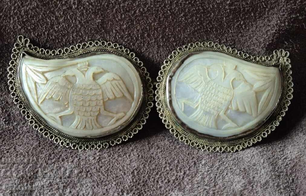 200-year-old Revival-era Kotel silver pafta (ornamental belt buckle) for traditional costume with price € 670.00 | 1310.41 BGN 200-year-old Revival-era Kotel silver pafta (ornamental belt buckle) for traditional costume with price € 670.00 | 1310.41 BGN